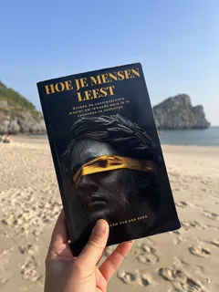 Lezer met boek