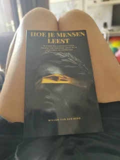 Lezer met boek