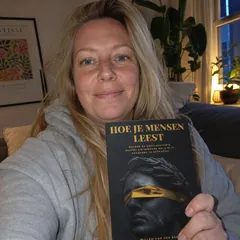 Lezer met boek